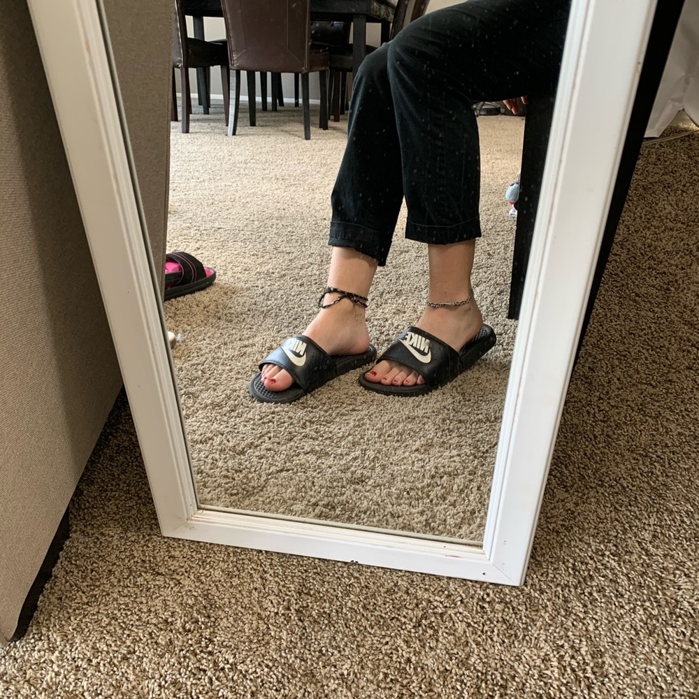 Nike slides
